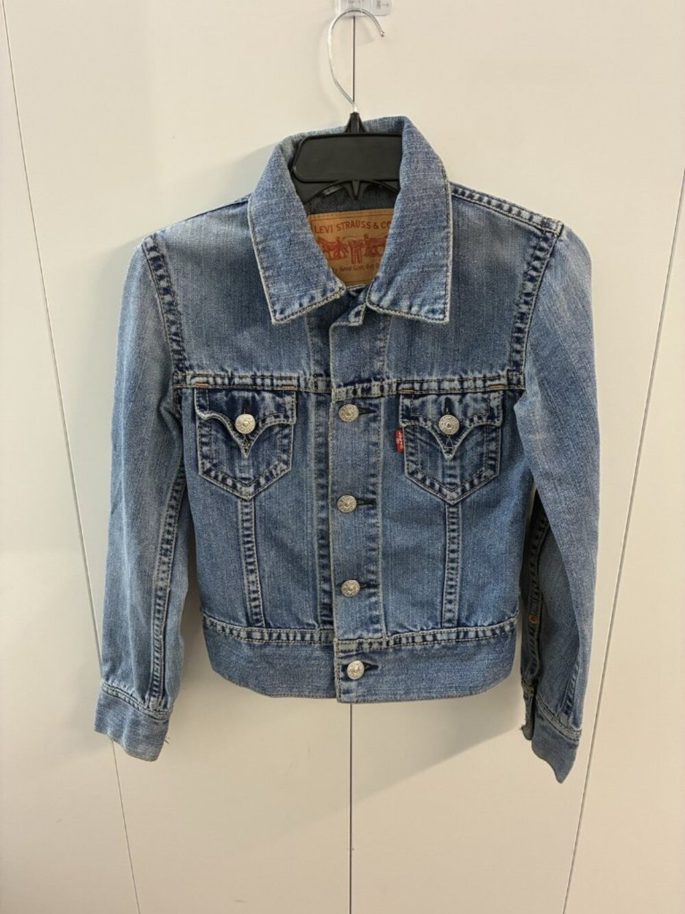 Levi’s Iconic Blue Jean Jacket Women’s Size XS Type 1 Denim Button Front